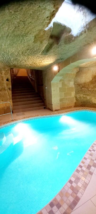 Ta Majsi Farmhouse With Indoor Heated Pool San Lawrenz Extérieur photo