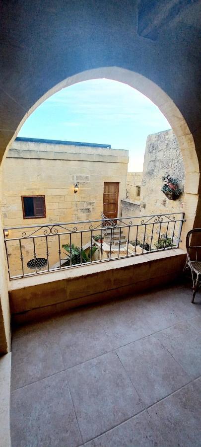 Ta Majsi Farmhouse With Indoor Heated Pool San Lawrenz Extérieur photo