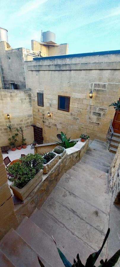 Ta Majsi Farmhouse With Indoor Heated Pool San Lawrenz Extérieur photo